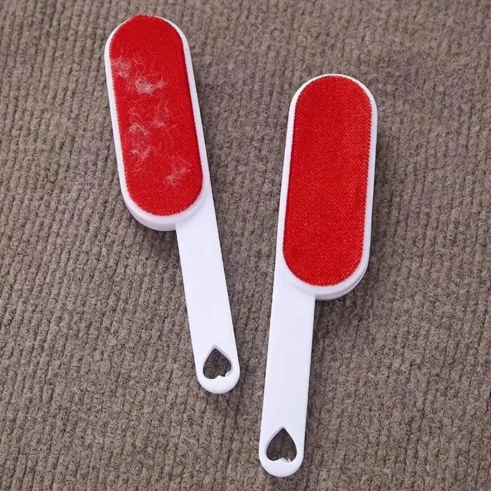 Self-cleaning pet hair remover brush