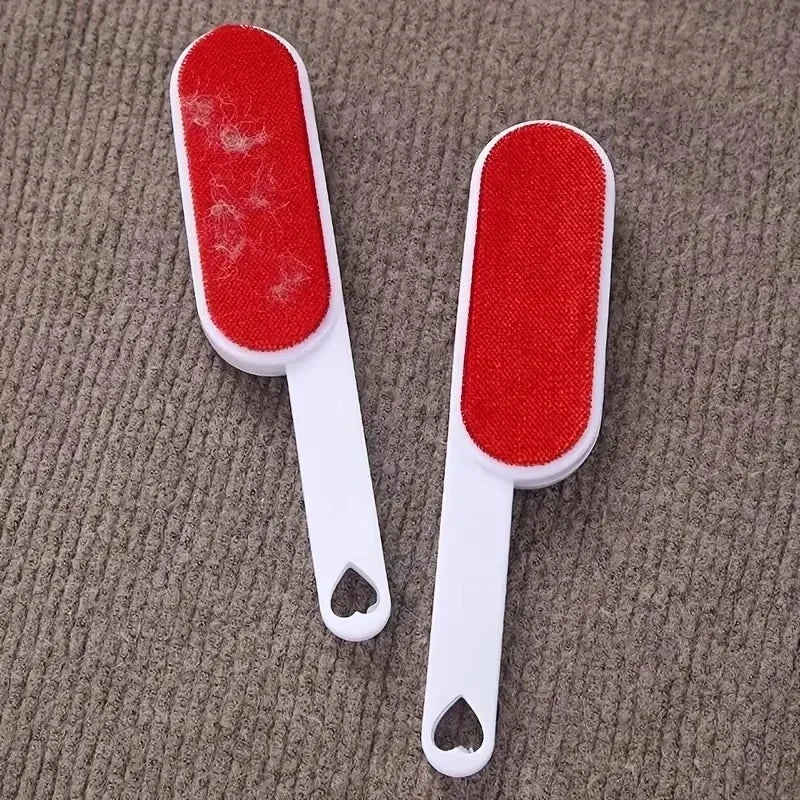 Self-cleaning pet hair remover brush