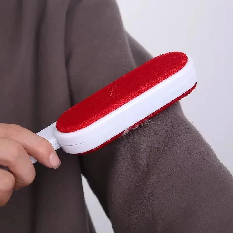 Self-cleaning pet hair remover brush