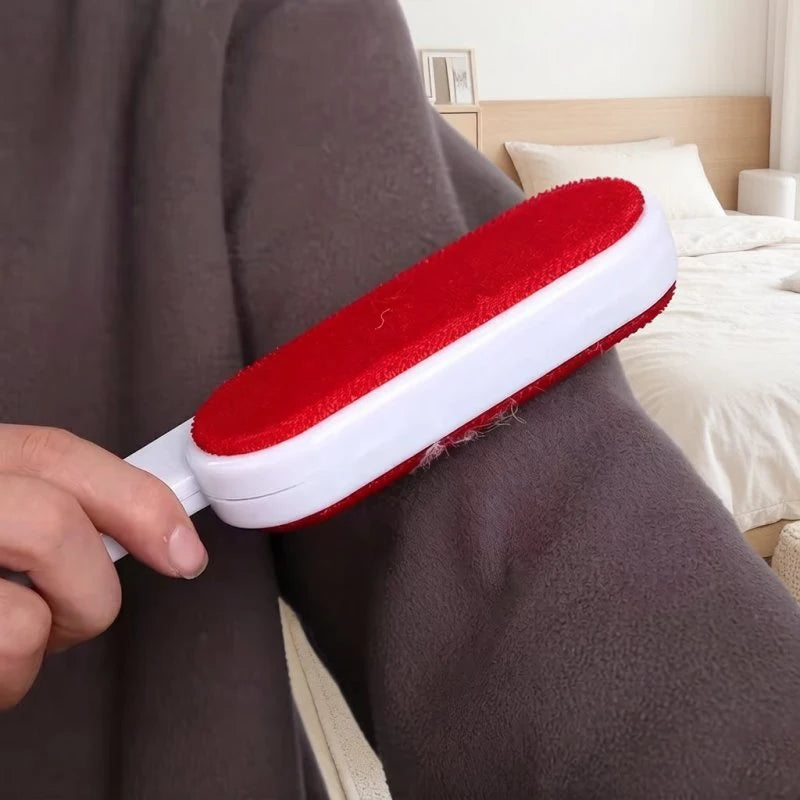 Self-cleaning pet hair remover brush